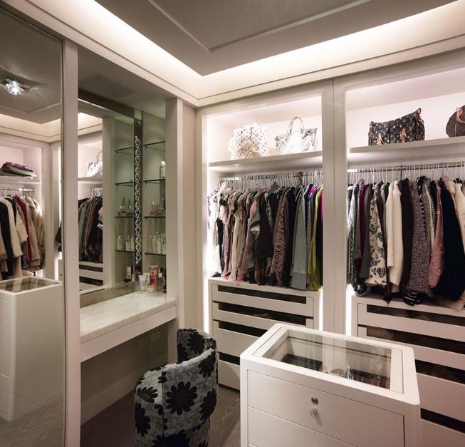 奢华温馨美居 独立式衣帽间效果图
