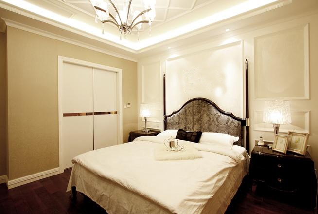 古典华美气息复式 现代简约推拉门衣柜效果图