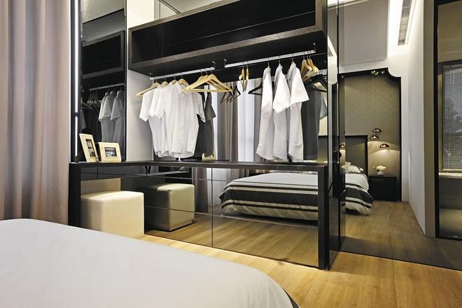 小户型空间设计巧膨胀 单身卧室衣柜装修效果图